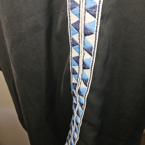 Simple Flavor Womans Black Vneck Top Size Xl NWT - Picture 4 of 13